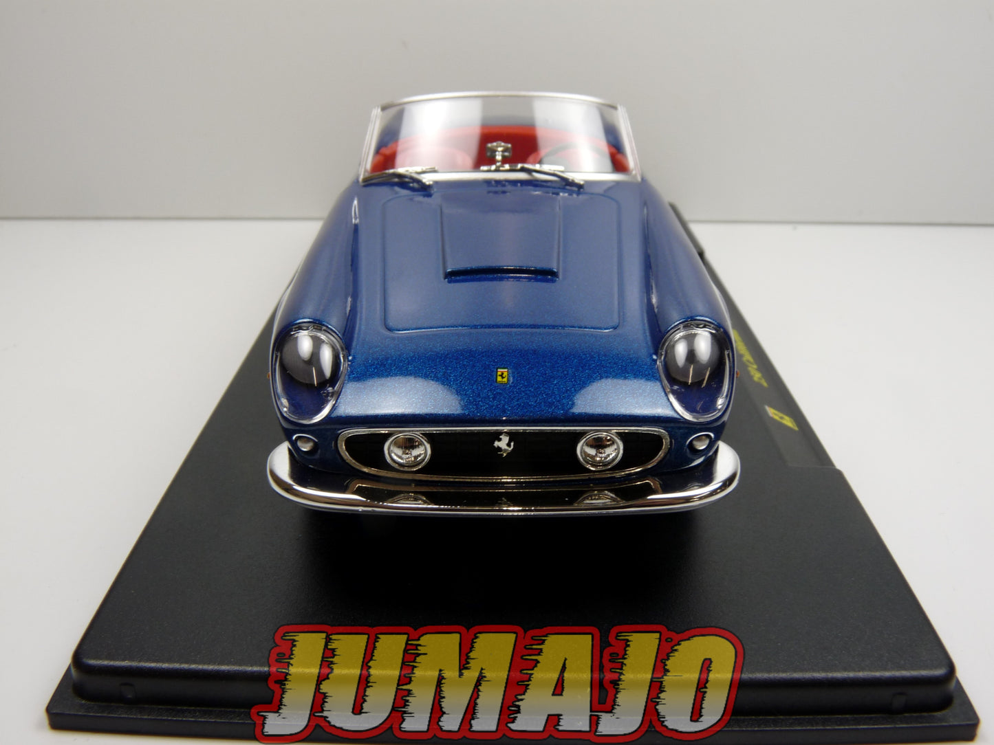 FVQ9 Voiture 1/24 BURAGO HACHETTE FERRARI GT : 250 California 1957 Bleue