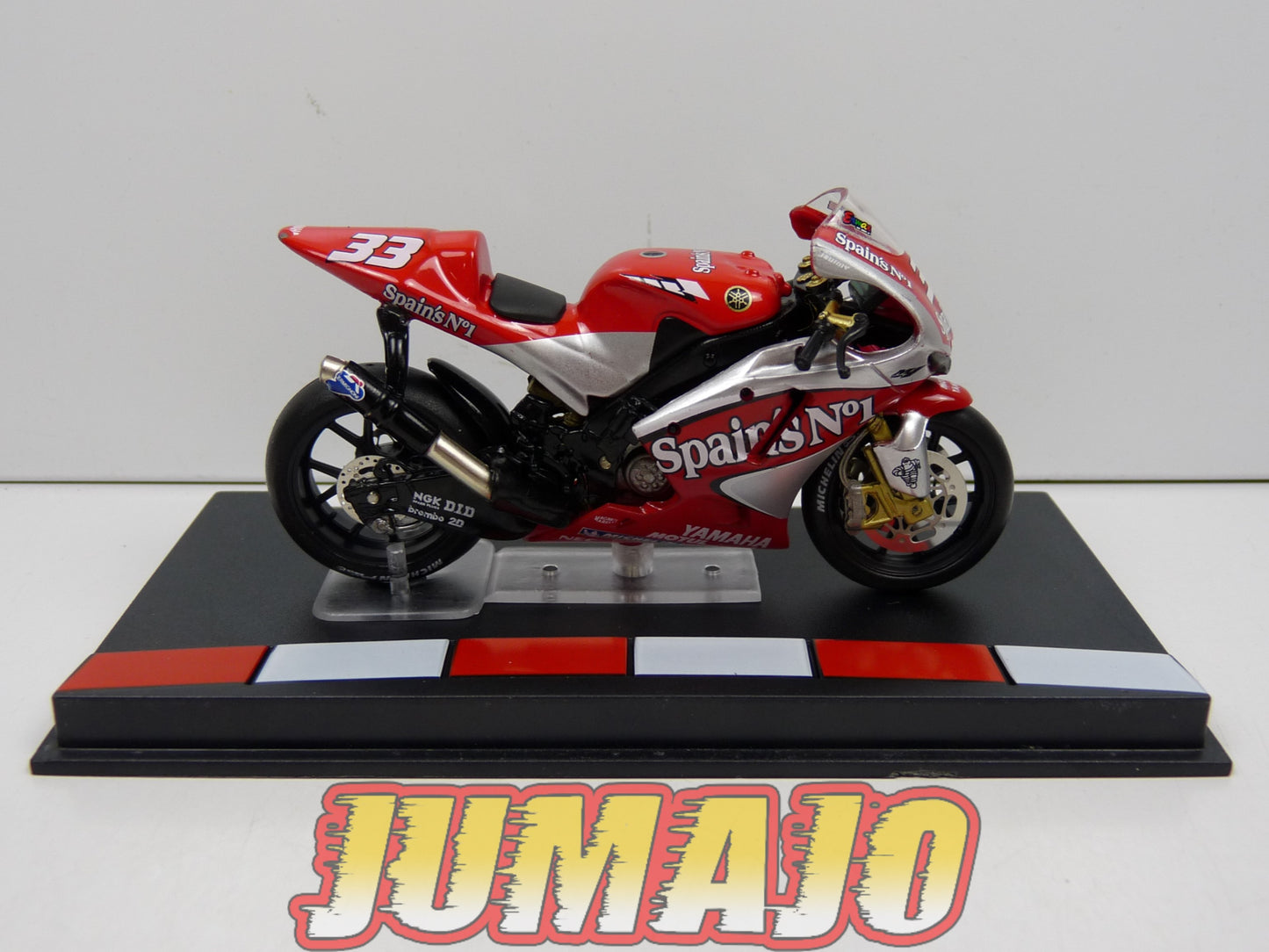 GP11 Moto GP 1/24 IXO : Yamaha YZR-M1 Marco Melandri 2004 #33