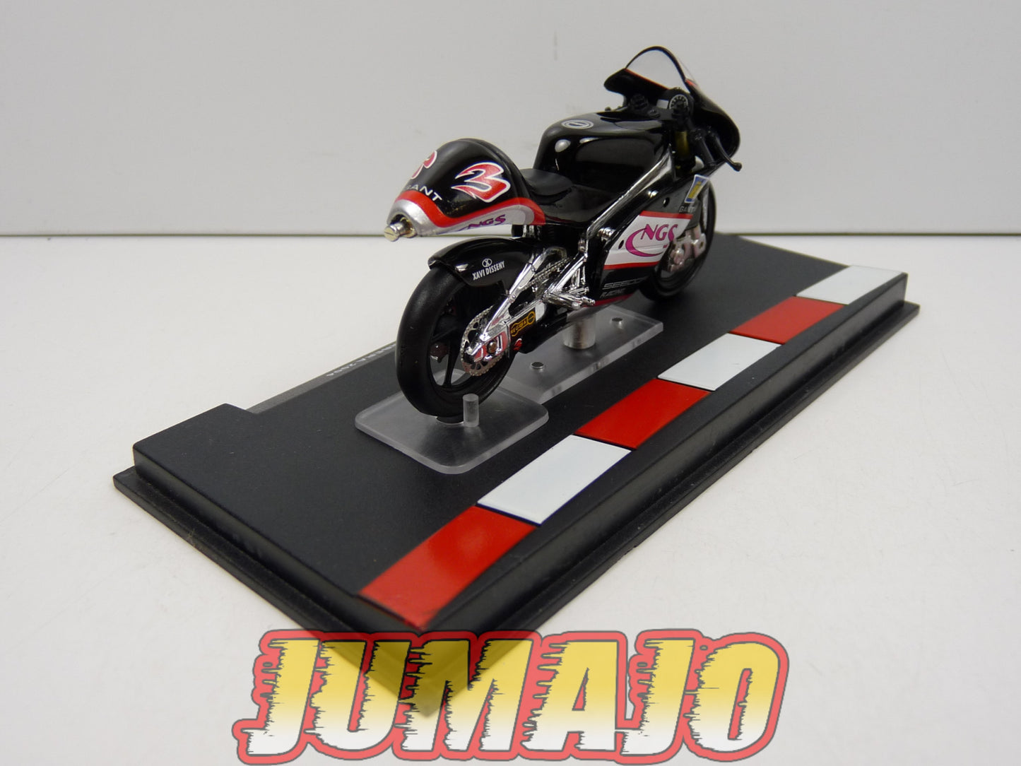 GP12 Moto GP 1/24 IXO : Aprilia 125 Hector Barbera 2004 #3
