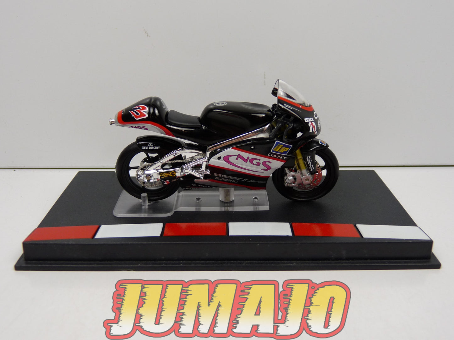 GP12 Moto GP 1/24 IXO : Aprilia 125 Hector Barbera 2004 #3