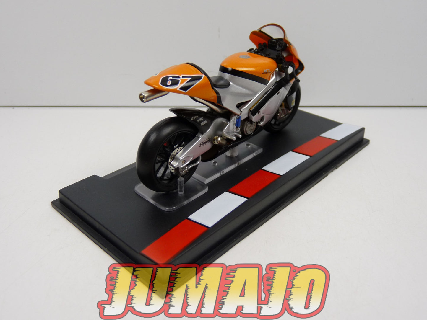 GP5 Moto GP 1/24 IXO : Proton KR Shane Byrne 2005 #67