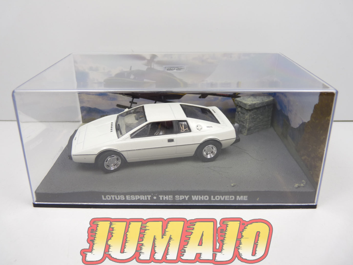 JB17 Voiture 1/43 IXO 007 JAMES BOND : Lotus Esprit the spy who loved me