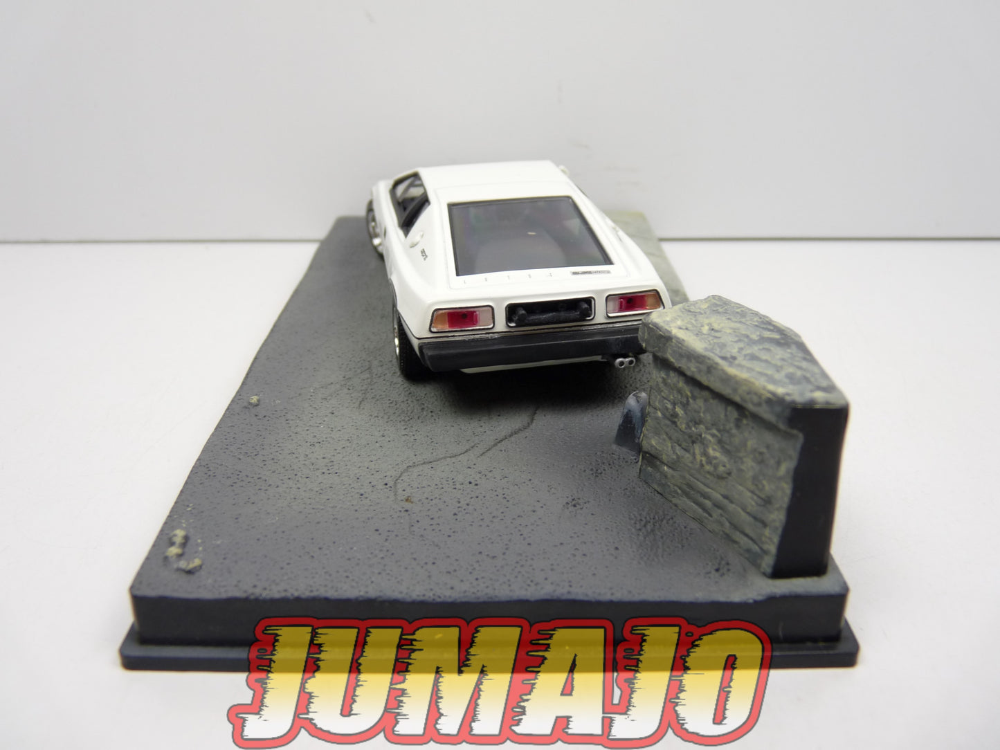 JB17 Voiture 1/43 IXO 007 JAMES BOND : Lotus Esprit the spy who loved me