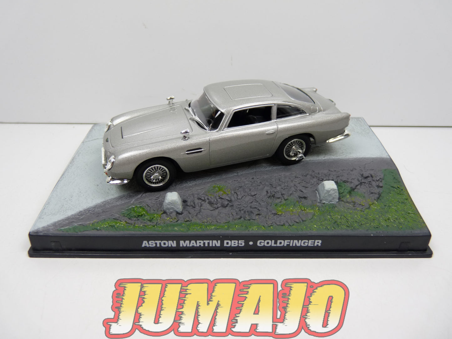 JB1 Voiture 1/43 IXO 007 JAMES BOND : ASTON MARTIN DB5 Goldfinger