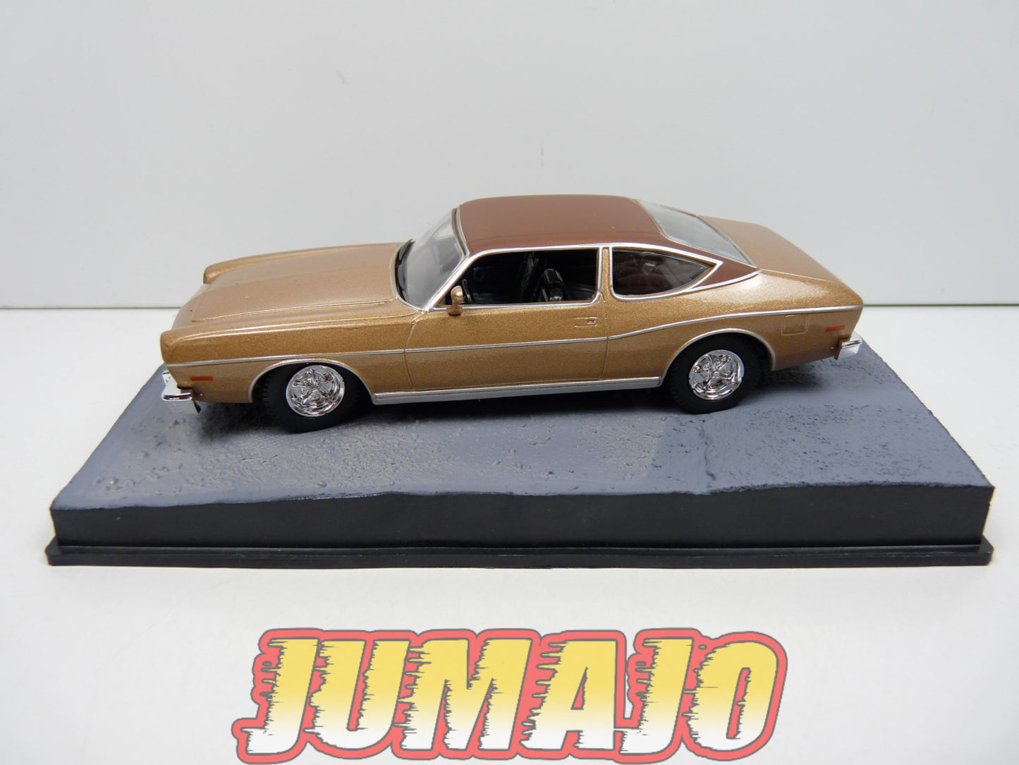 JB25 Voiture 1/43 IXO 007 JAMES BOND : AMC Matador coupe the man with the golden gun