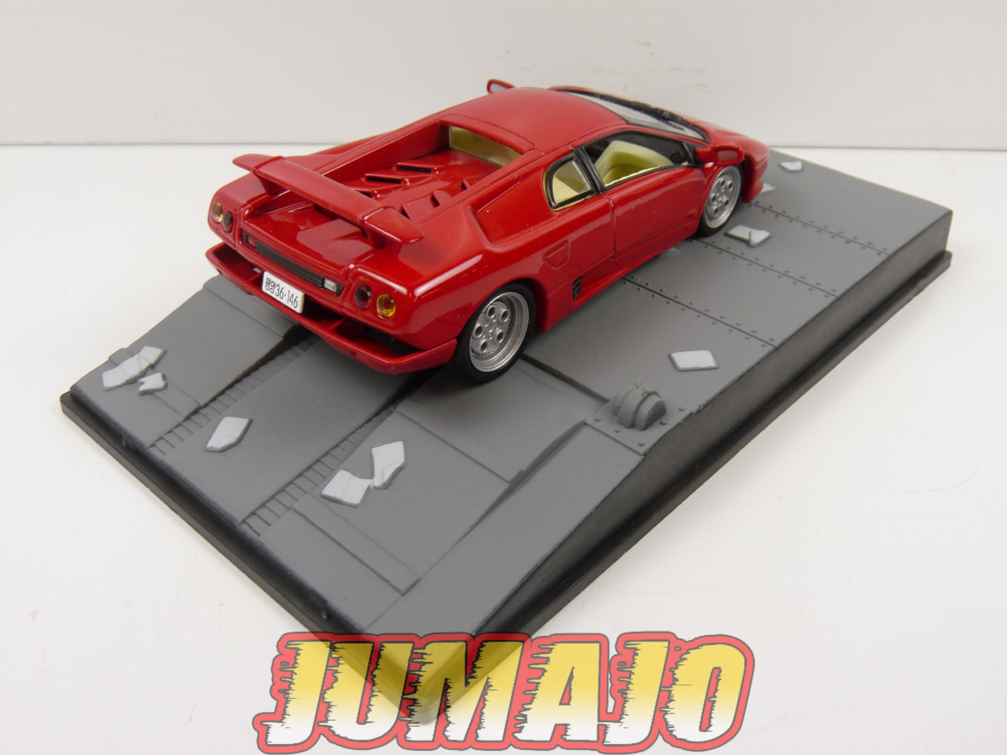 JB39 Voiture 1/43 IXO 007 JAMES BOND : LAMBORGHINI Diablo Die another day