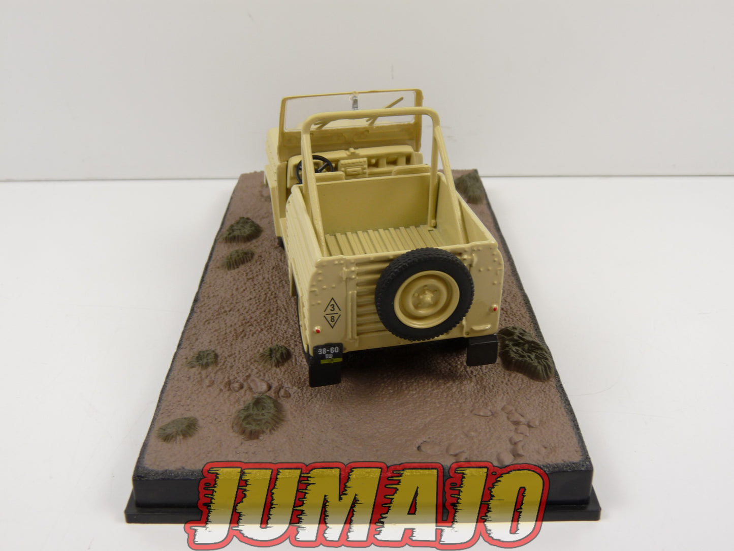JB69 Voiture 1/43 IXO 007 JAMES BOND : LAND ROVER lightweight The living daylights