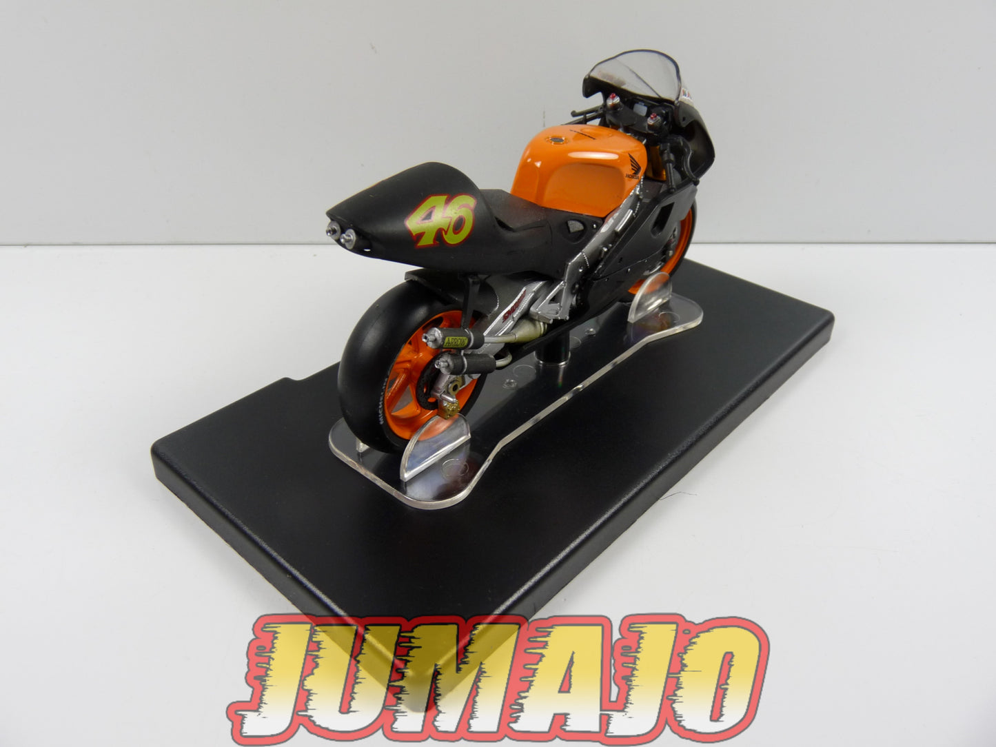 MR29 Moto Valentino Rossi LEO MODELS 1/18 : Honda NSR 500 #46 1st test Honda Jerez 1999