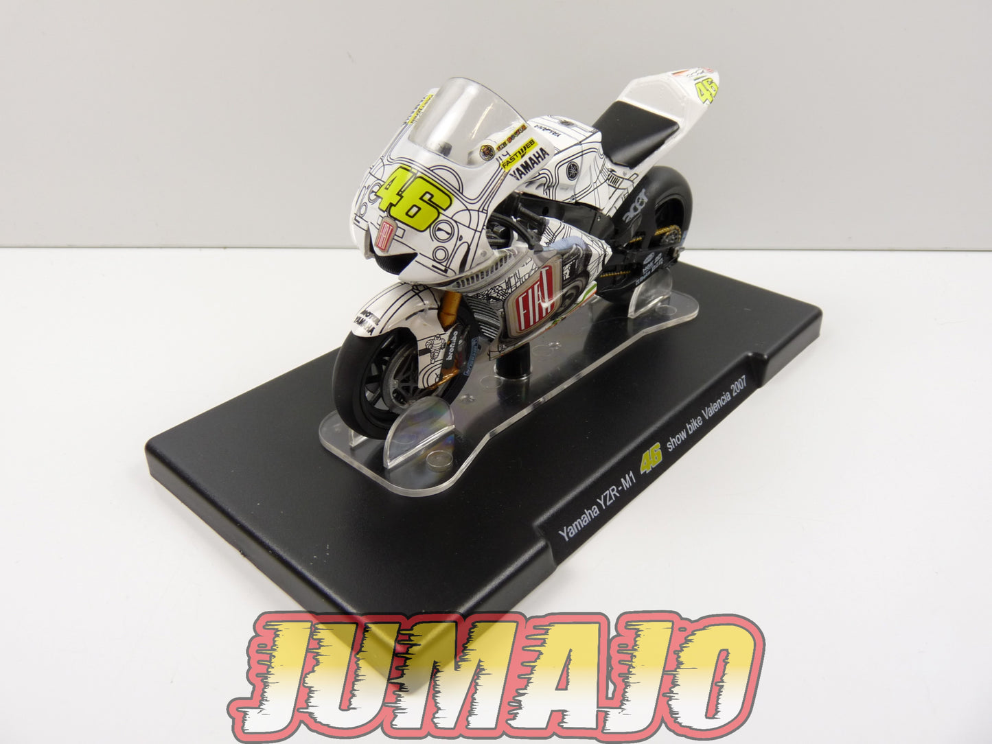 MR40 Moto Valentino Rossi LEO MODELS 1/18 : Yamaha YZR M1 #46 show bike Valencia 2007