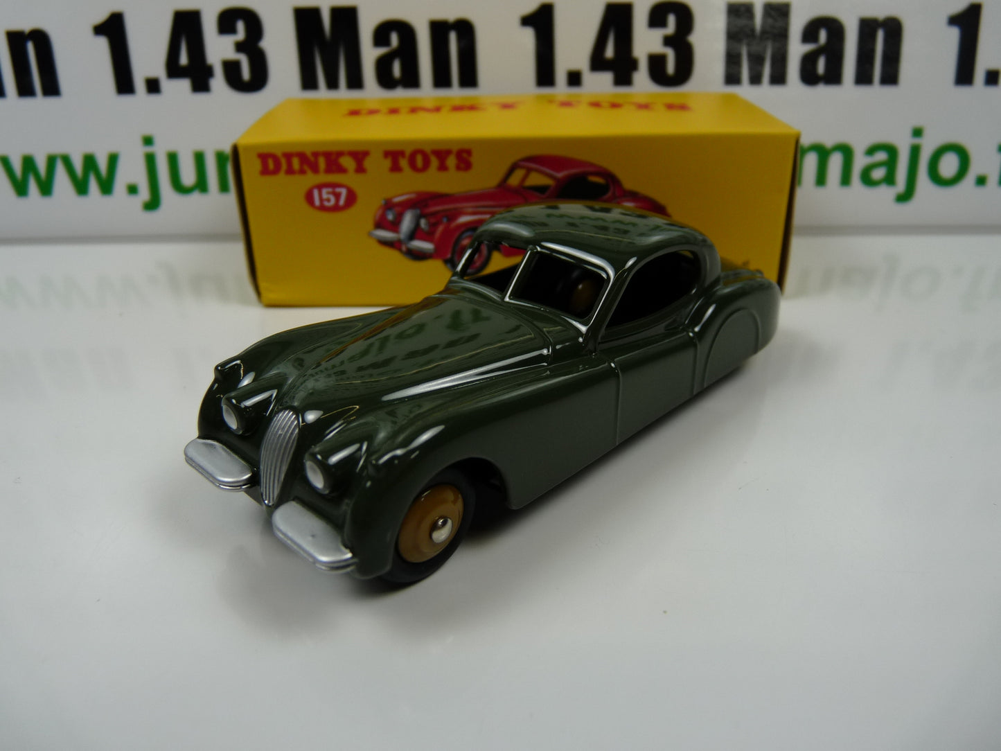 DT206 Voiture 1/43 réédition DINKY TOYS DeAgostini : JAGUAR XK120 157