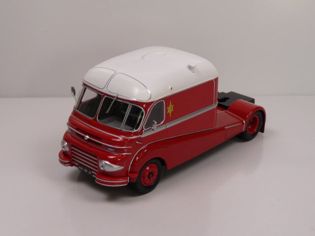 LOT 4 Véhicules 1/43 IXO CIRQUE PINDER : Bernard + Cuisine + Camion Directeur