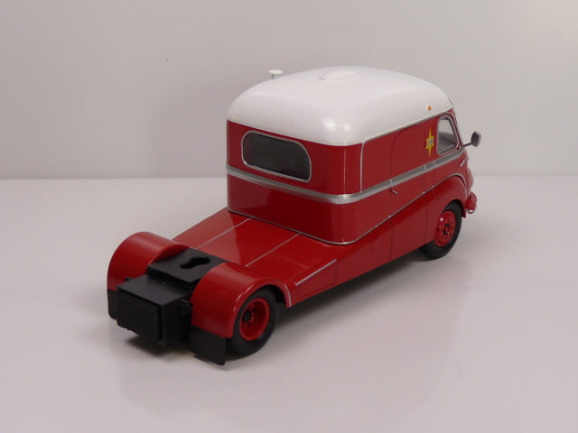 LOT 4 Véhicules 1/43 IXO CIRQUE PINDER : Bernard + Cuisine + Camion Directeur