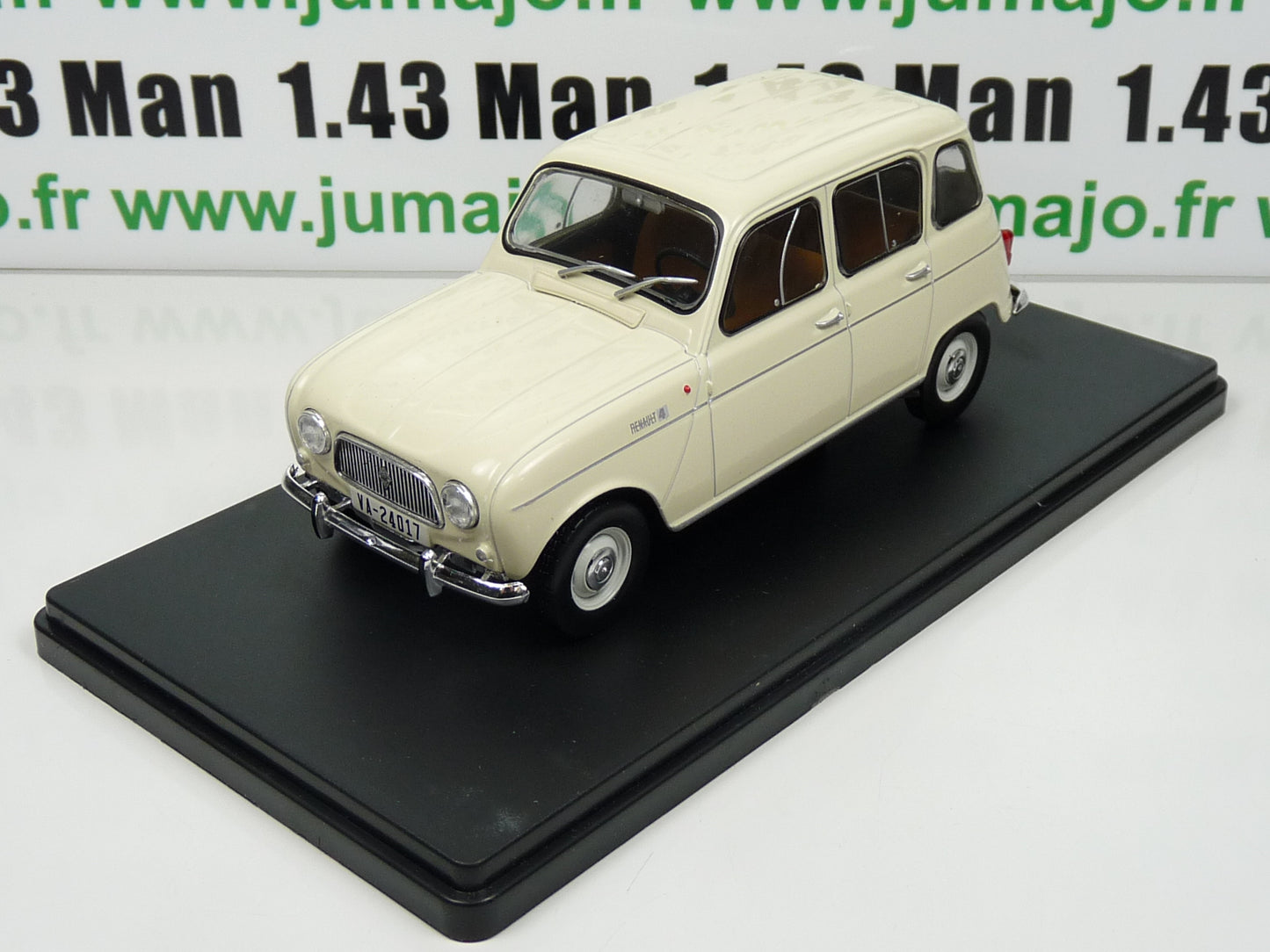VQ4 Voitures 1/24 SALVAT : RENAULT 4L (1964)