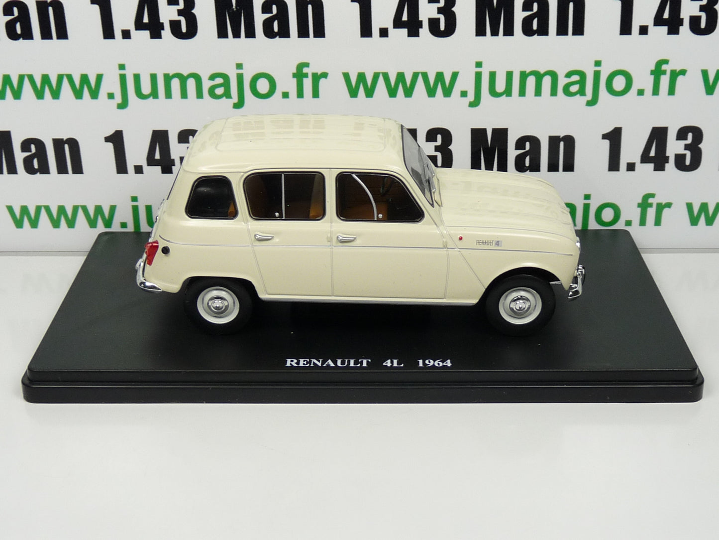 VQ4 Voitures 1/24 SALVAT : RENAULT 4L (1964)