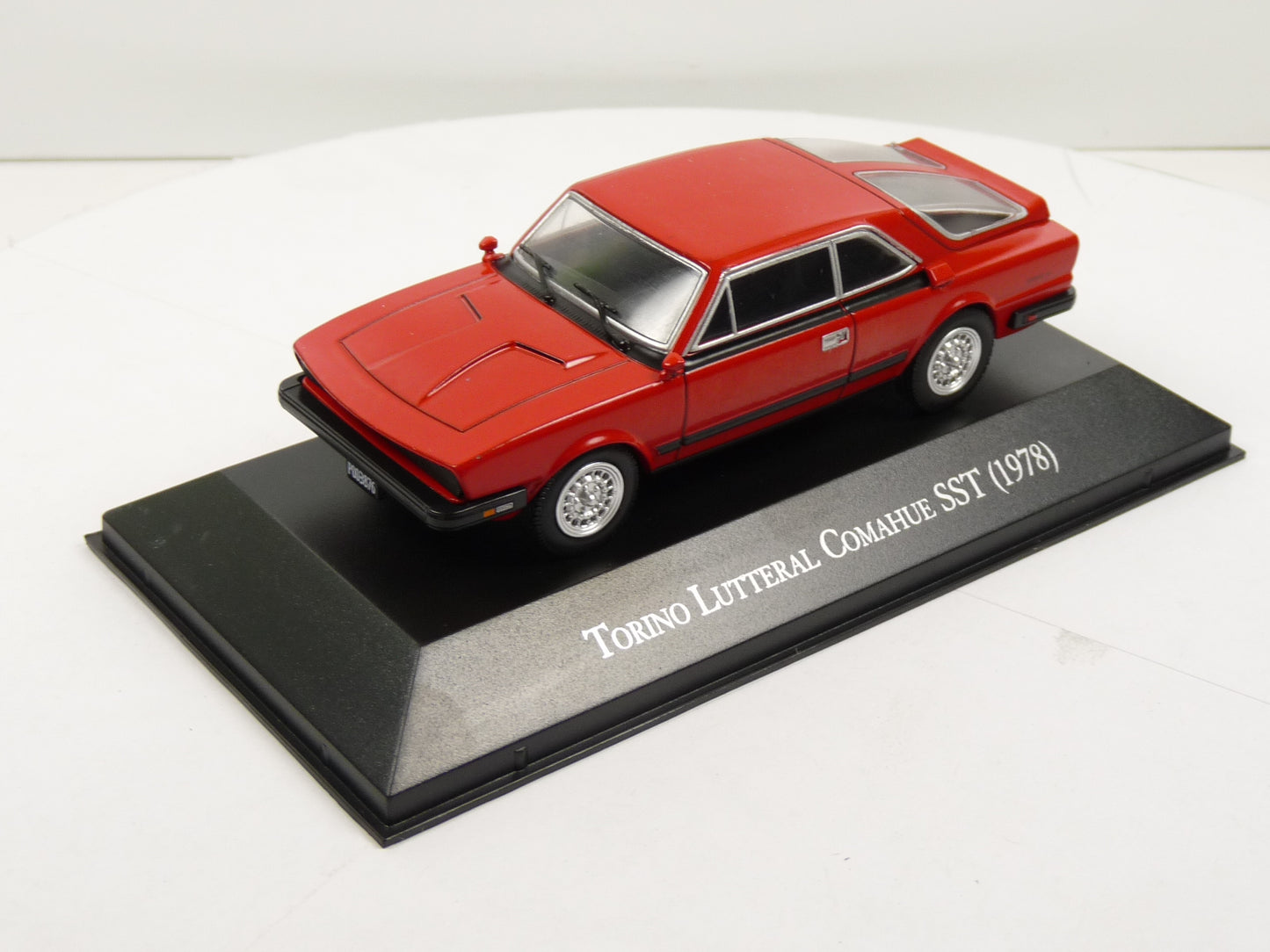 AQV13 1/43 SALVAT 80/90 : IKA RENAULT TORINO Lutteral Comahue SST 1978