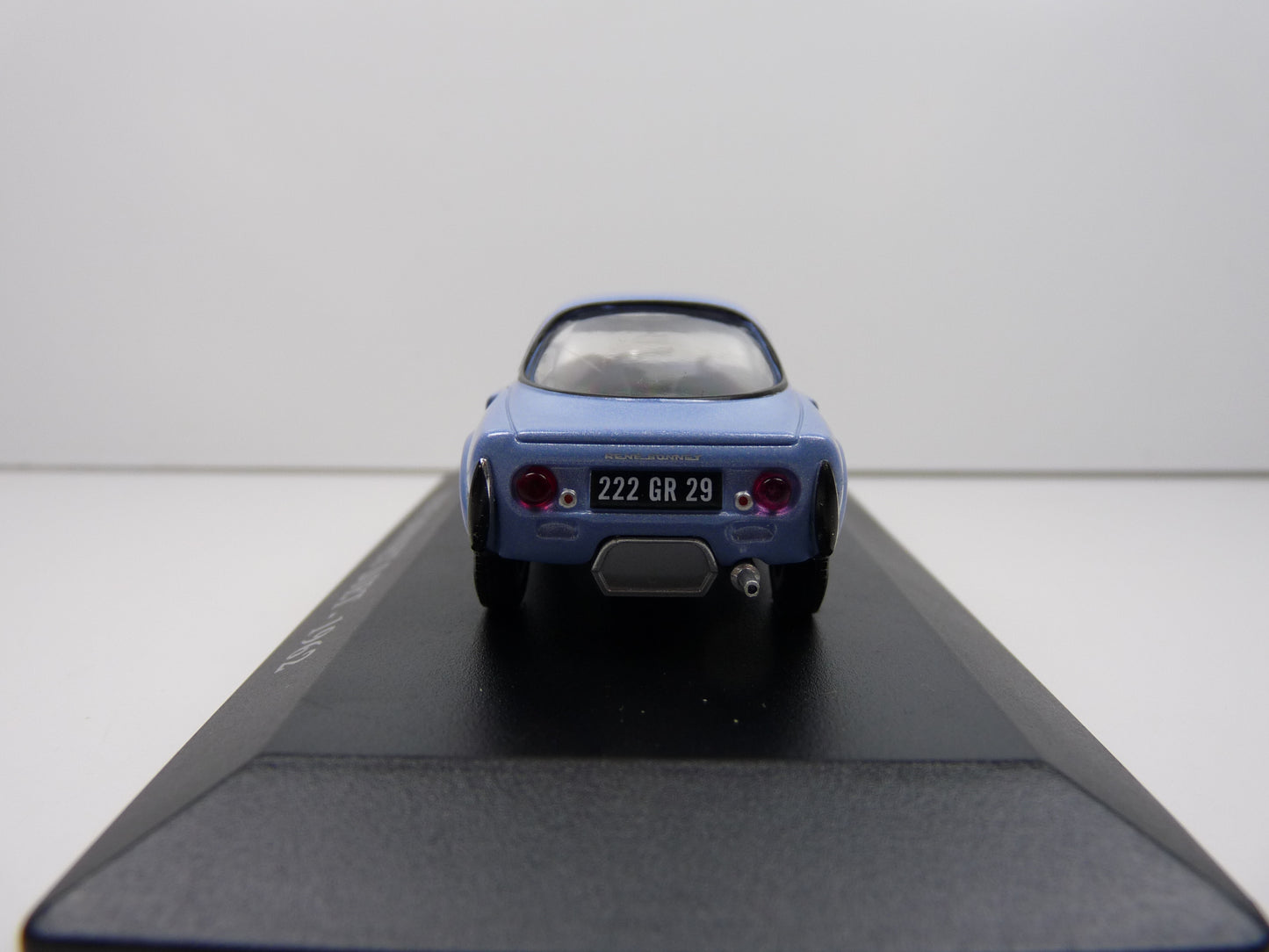 FA26 Voiture 1/43 IXO altaya Voitures d'autrefois : Rene Bonnet Djet 1962