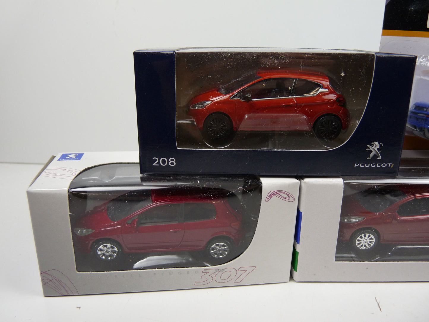 TRI50 : 5 X 3 inches 1/64 PEUGEOT 207cc 208 307 concept car RENAULT 5