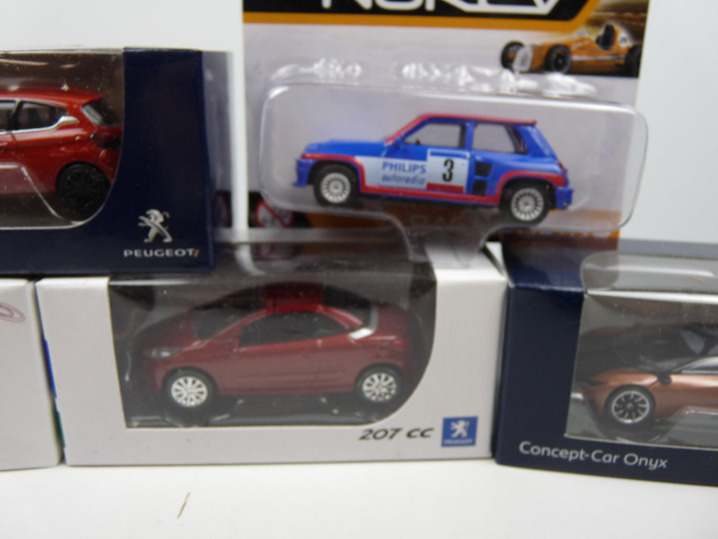 TRI50 : 5 X 3 inches 1/64 PEUGEOT 207cc 208 307 concept car RENAULT 5