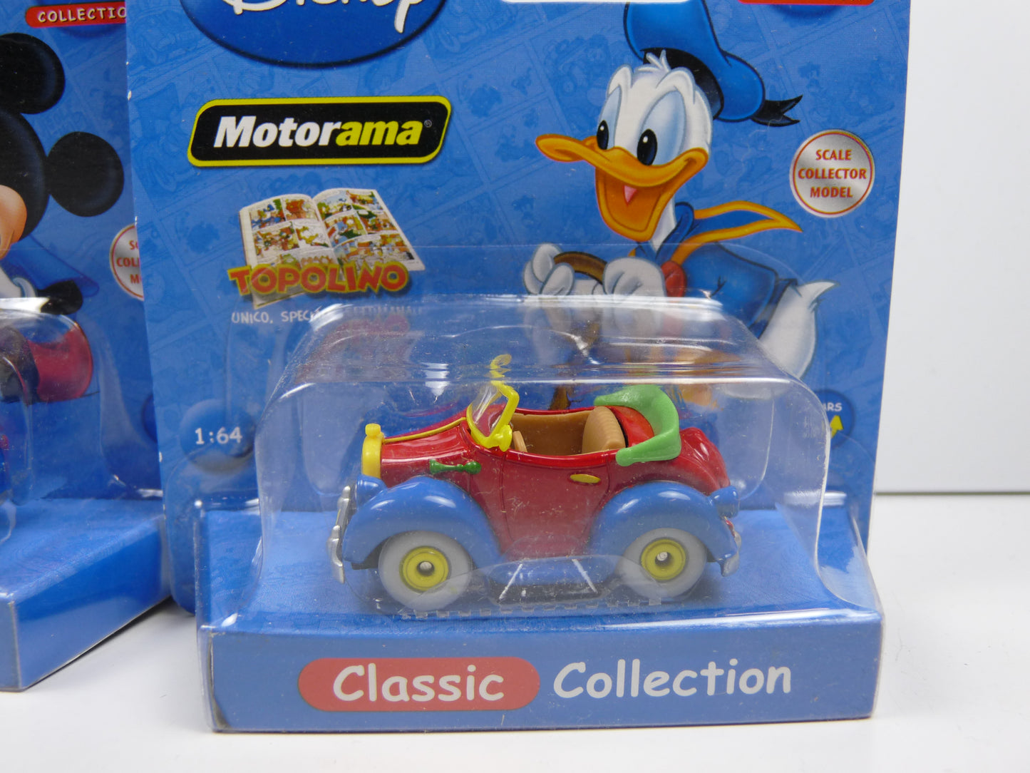 TRI72 : 2 x 3 inches Motorama Disney Classic Collection Mickey et Donald