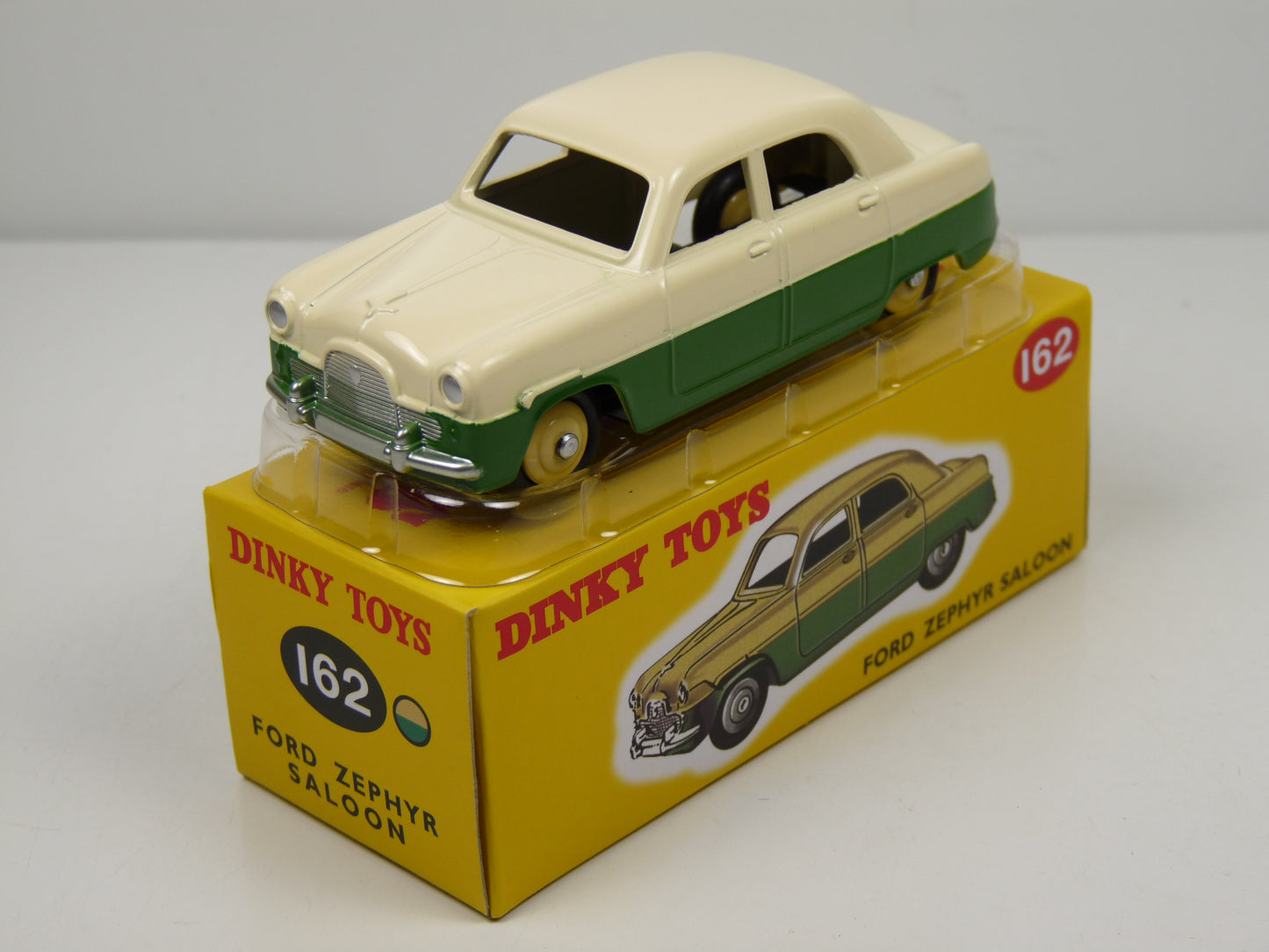 DT231 Voiture 1/43 réédition DINKY TOYS DeAgostini : FORD Zephyr Saloon 162