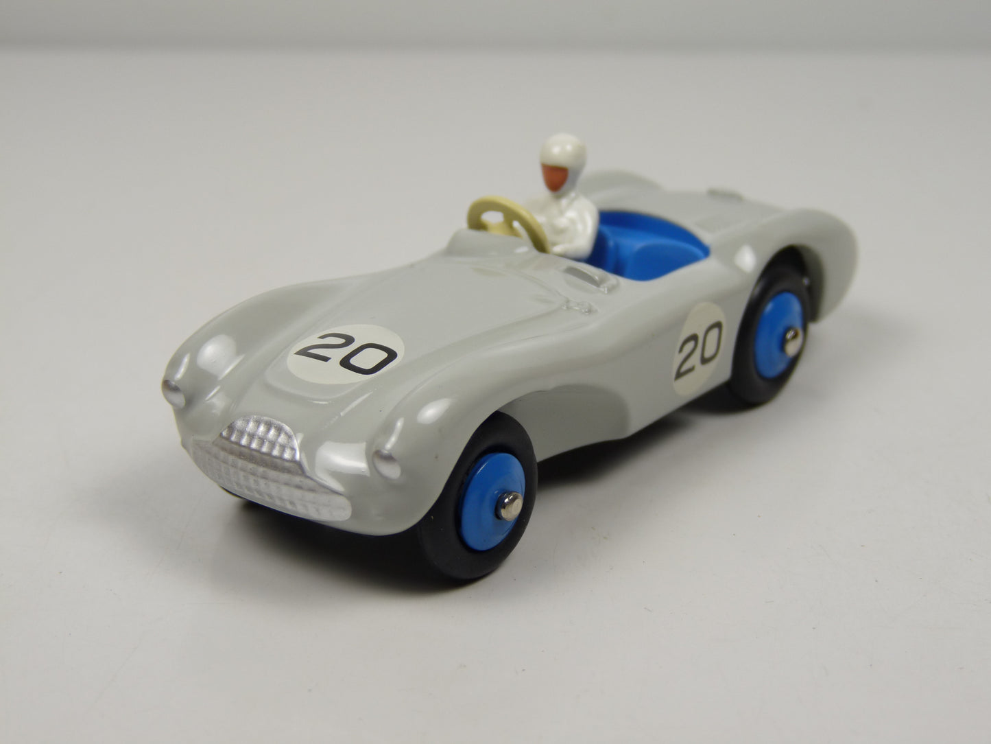 DT219 Voiture 1/43 réédition 110 DINKY TOYS DeAgostini : ASTON MARTIN DB3S 110