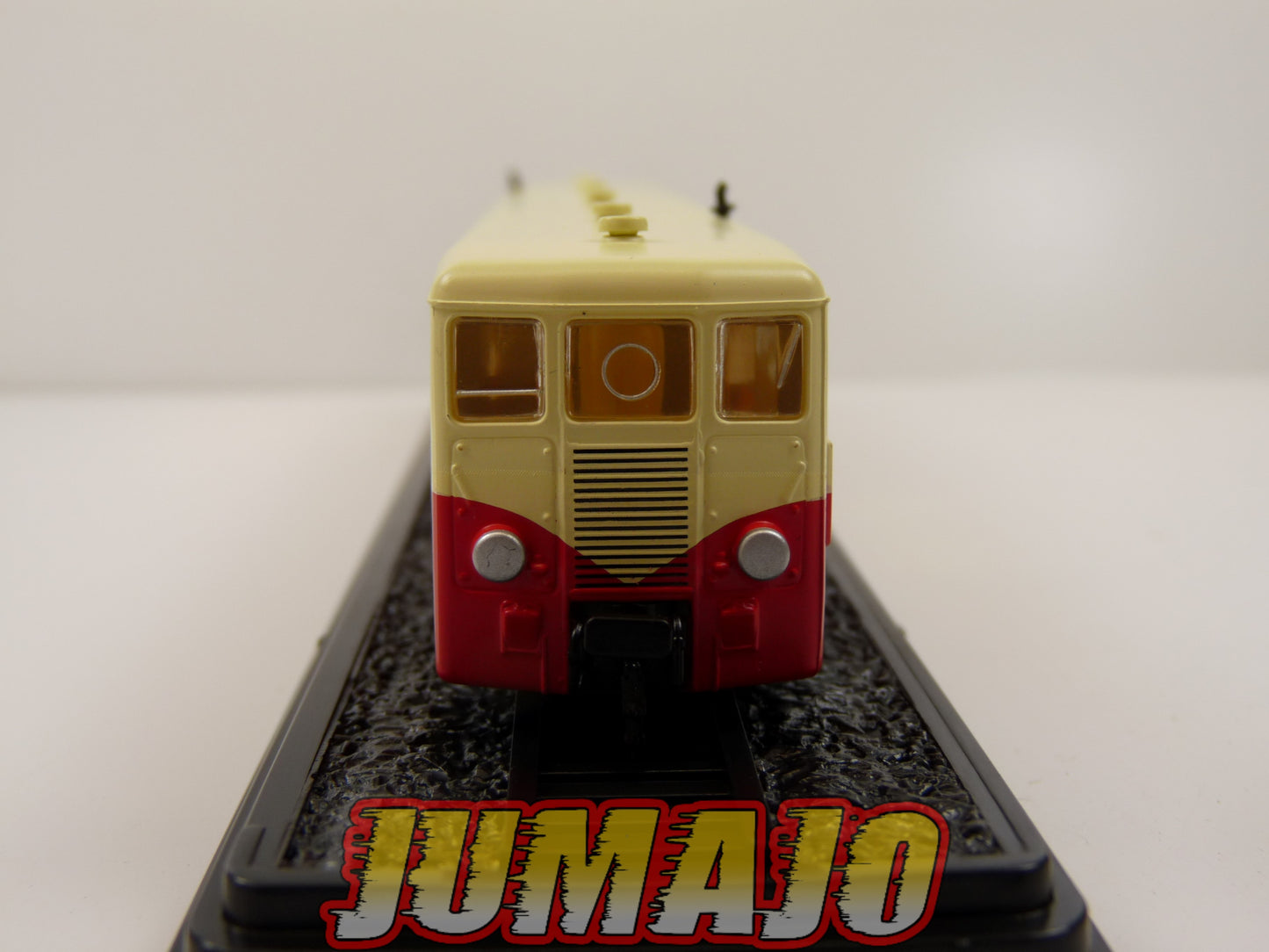 MEA32 MICHELINES & Autorails train SNCF 1/87 HO : L'autorail Verney Le Blanc-Argent 1950
