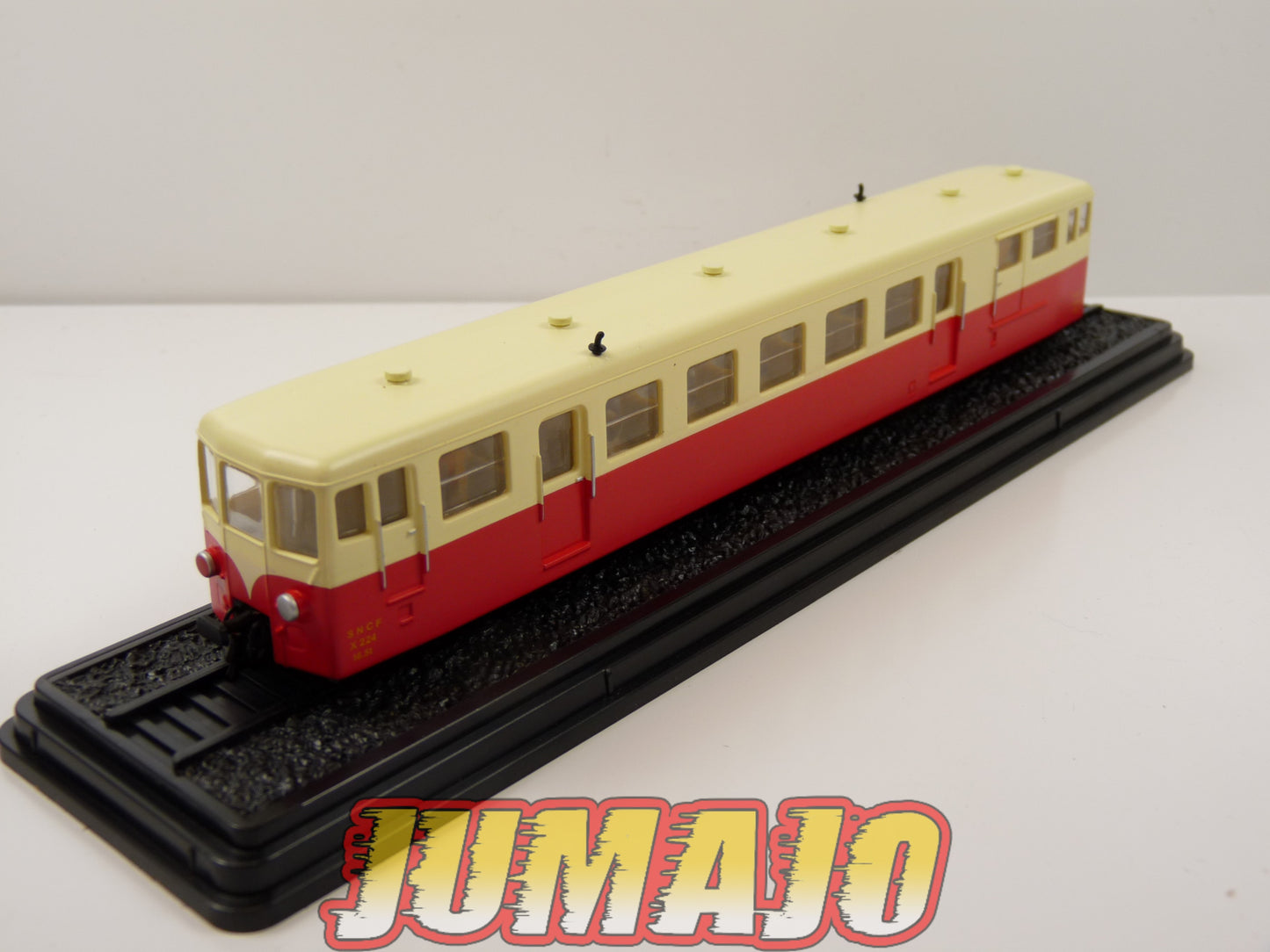 MEA32 MICHELINES & Autorails train SNCF 1/87 HO : L'autorail Verney Le Blanc-Argent 1950