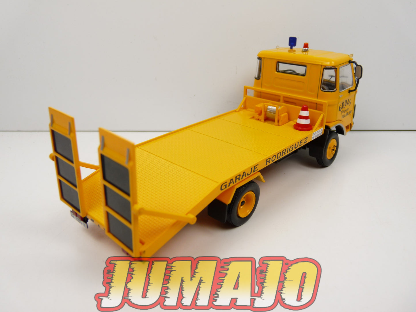 PEG39 CAMIONS PEGASO Salvat 1/43 Pegaso S-515 Plateau Porte Voiture 1980