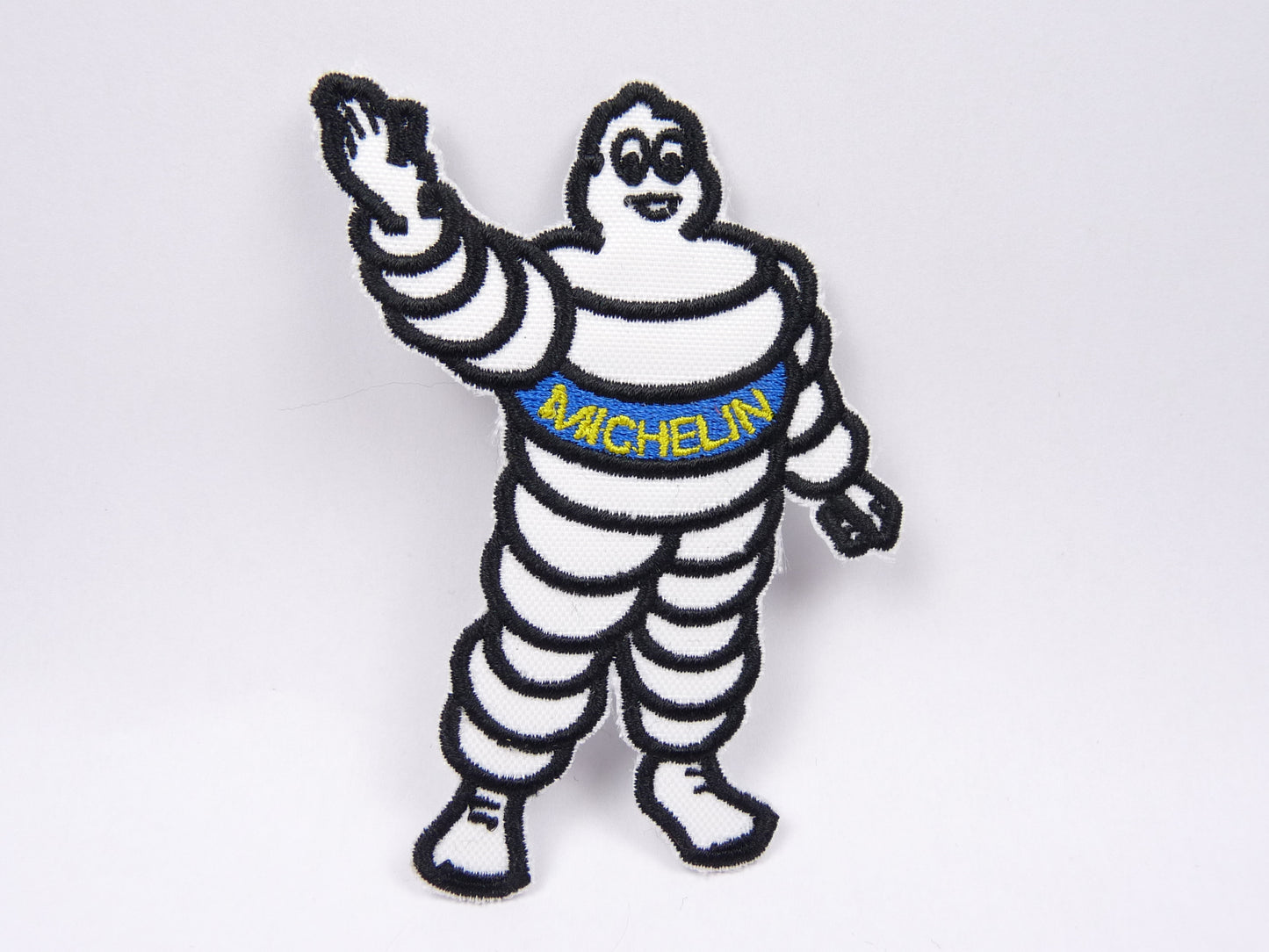 PTC100 Patch brodé thermocollé : logo Bibendum Michelin largeur environ 7 cm hauteur environ 8.8 cm