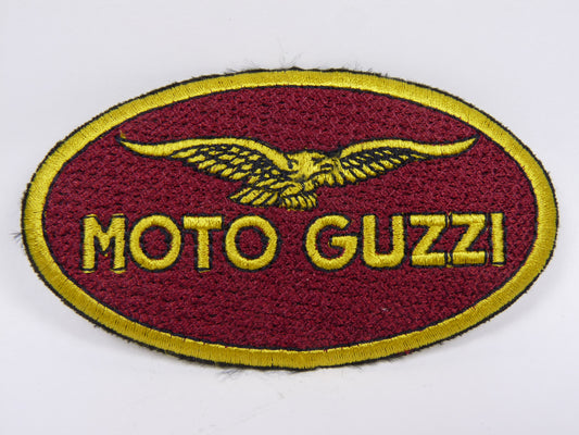 PTC115 Patch brodé thermocollé : logo Moto Guzzi largeur environ 9.9 cm hauteur environ 5.5 cm
