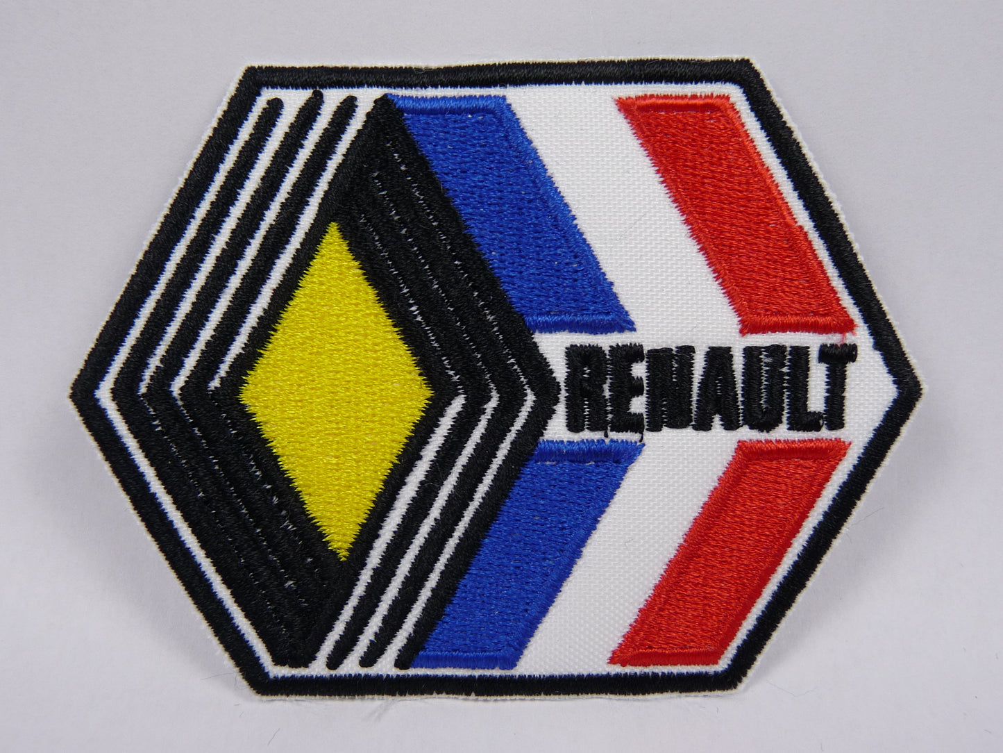 PTC118 Patch brodé thermocollé : logo Renault drapeau largeur environ 9.5 cm hauteur environ 7.2 cm
