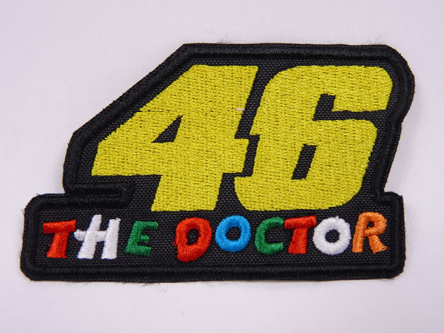 PTC134 Patch brodé thermocollé : logo Valentino Rossi 46 largeur environ 8.7 cm hauteur environ 5.3 cm