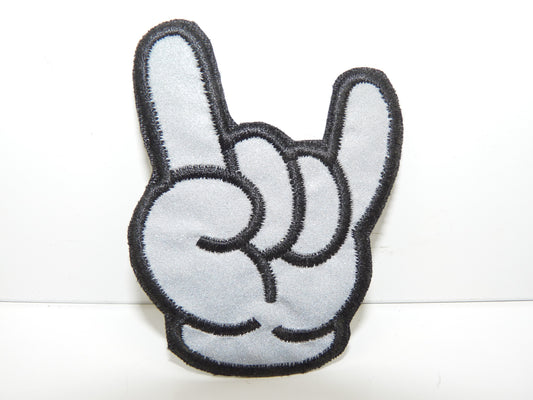 PTC159 Patch brodé thermocollé : logo Mickey main Rock largeur environ 5.3 cm hauteur environ 7 cm