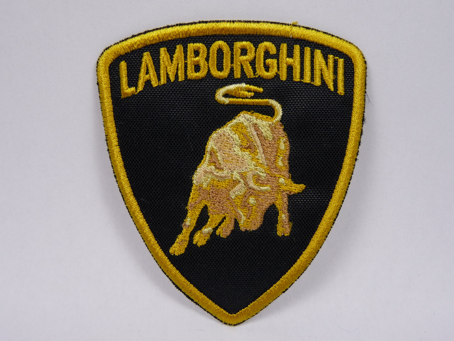 PTC87 Patch brodé thermocollé : logo Lamborghini largeur environ 7 cm hauteur environ 8 cm