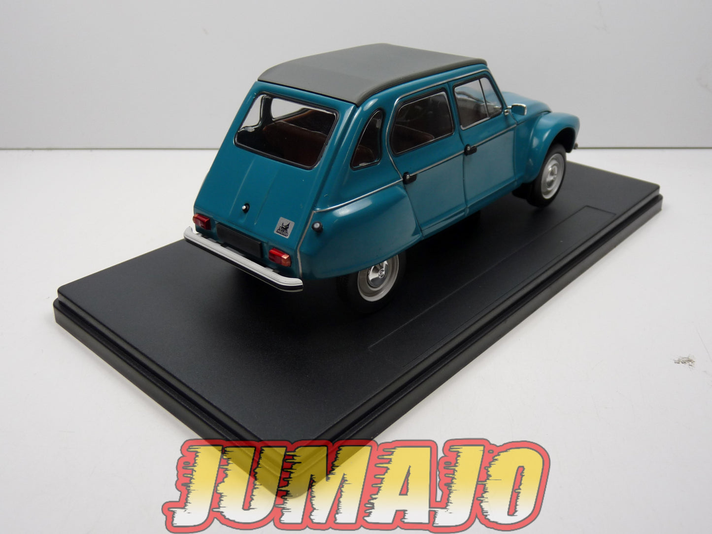 PTVQ10 Voiture 1/24 SALVAT Models : CITROEN Dyane 6 Nazare 1975