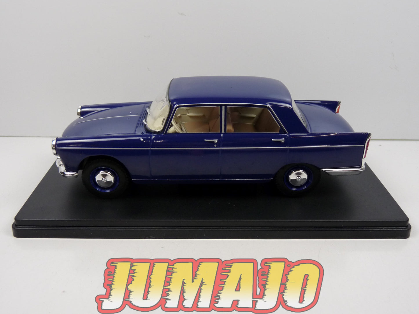 PTVQ11 Voiture 1/24 SALVAT Models : PEUGEOT 404 1962