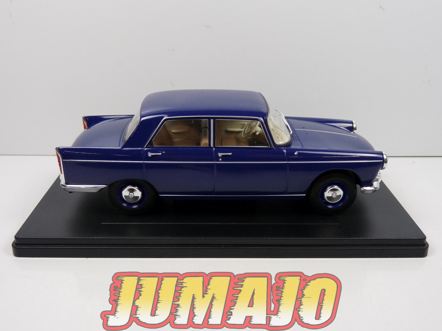 PTVQ11 Voiture 1/24 SALVAT Models : PEUGEOT 404 1962