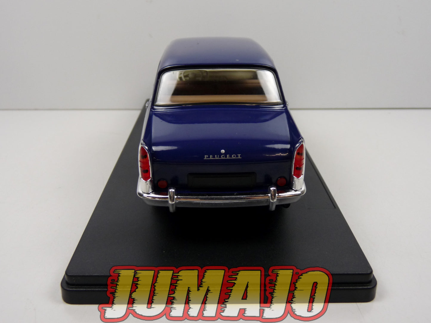 PTVQ11 Voiture 1/24 SALVAT Models : PEUGEOT 404 1962