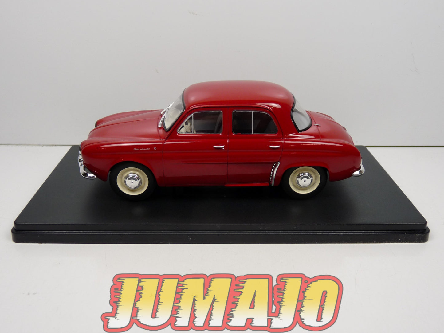 PTVQ15 Voiture 1/24 SALVAT Models : RENAULT Dauphine 1961