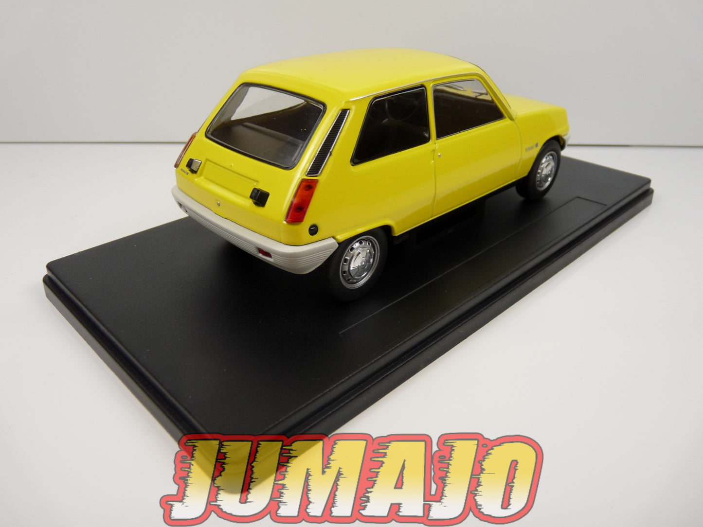 PTVQ19 Voiture 1/24 SALVAT Models : RENAULT 5 1973