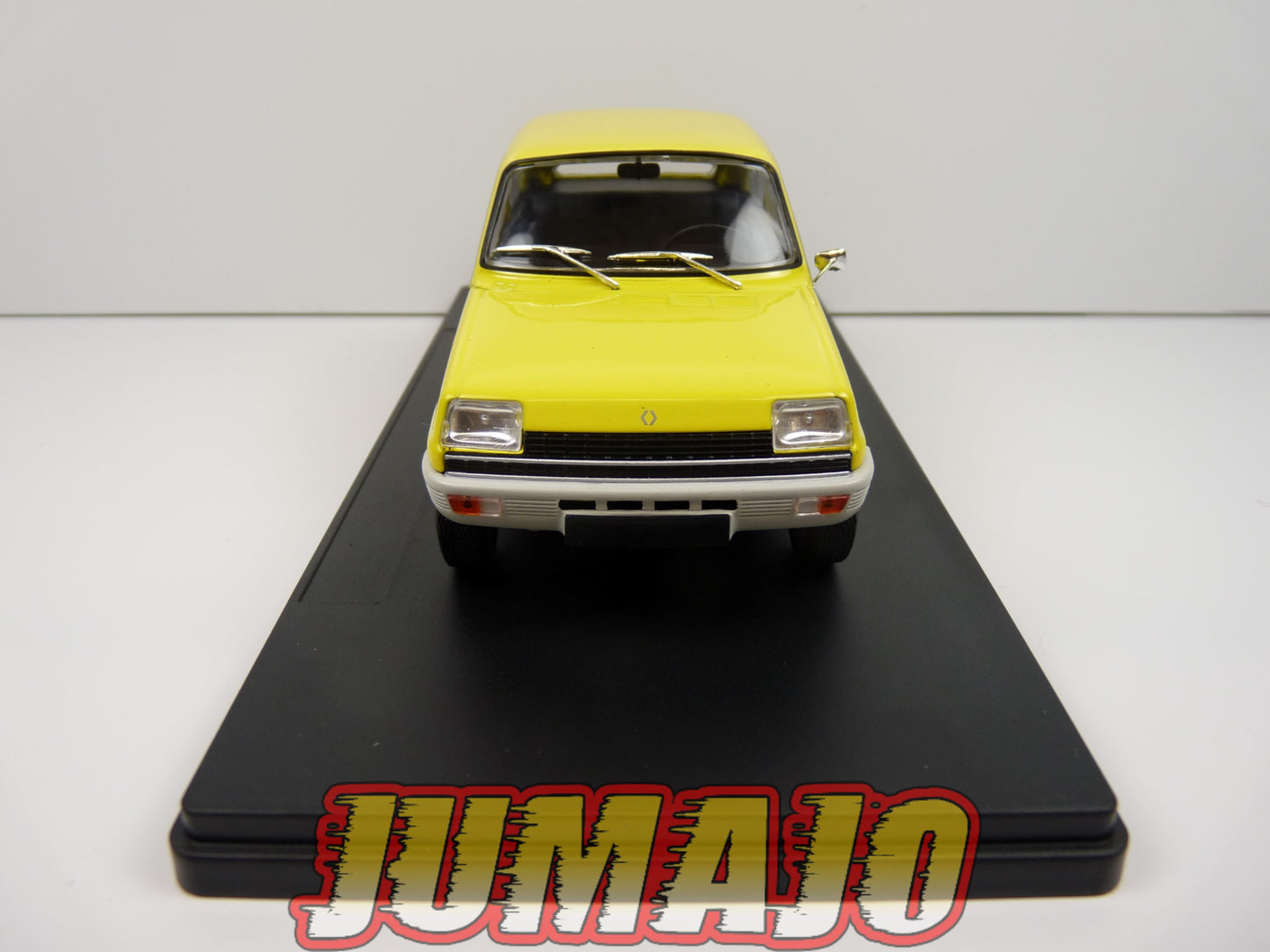 PTVQ19 Voiture 1/24 SALVAT Models : RENAULT 5 1973