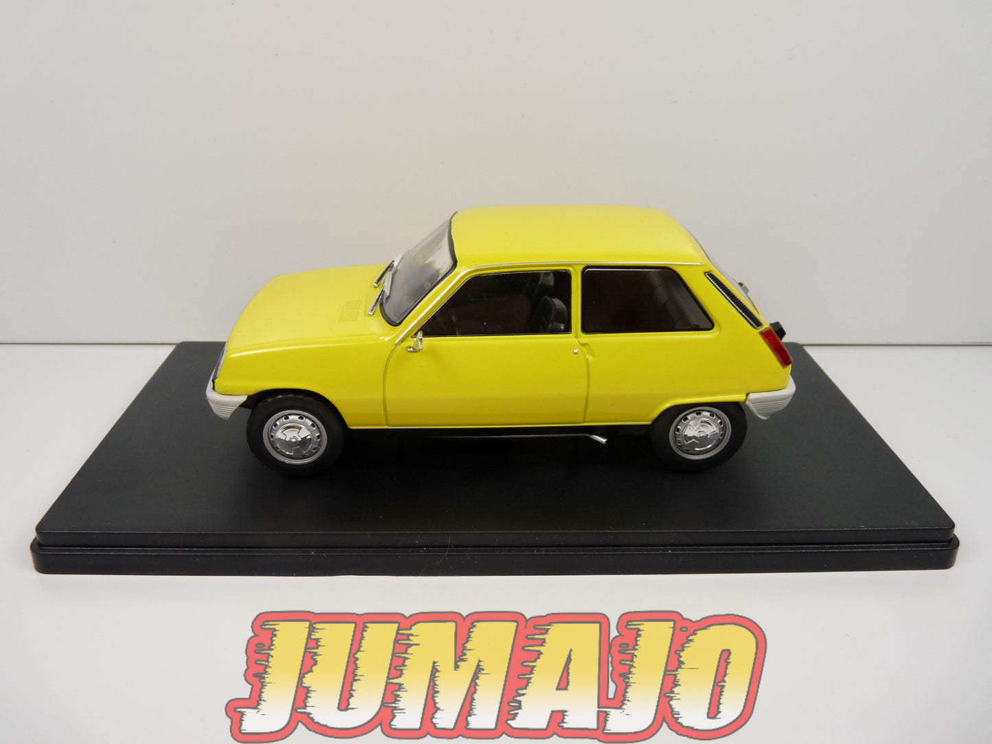 PTVQ19 Voiture 1/24 SALVAT Models : RENAULT 5 1973