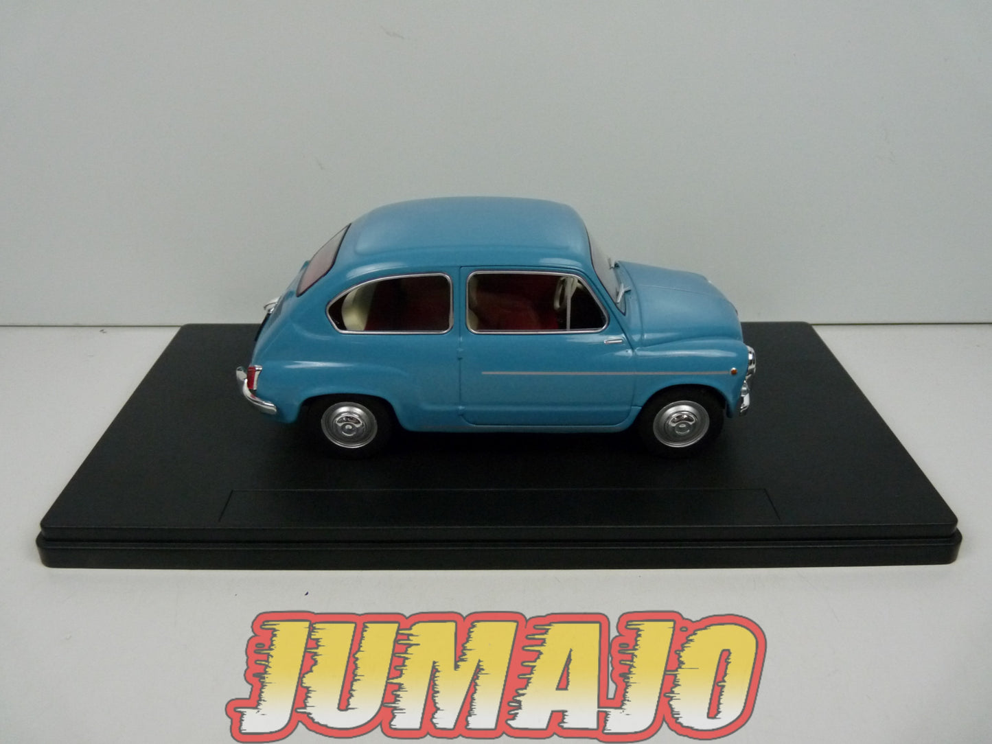 PTVQ1 Voiture 1/24 SALVAT Models : FIAT 600 D 1961