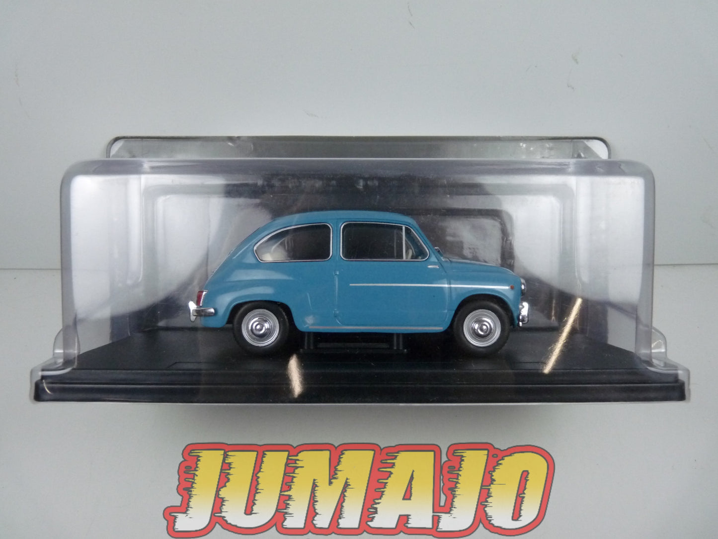 PTVQ1 Voiture 1/24 SALVAT Models : FIAT 600 D 1961