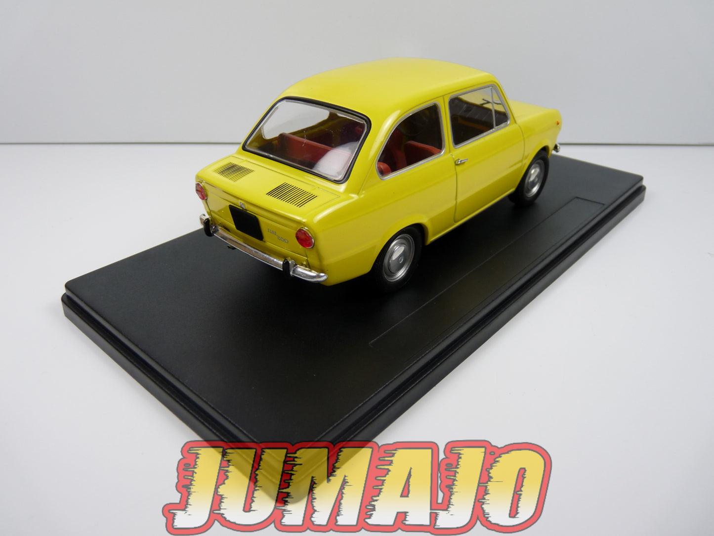 PTVQ22 Voiture 1/24 SALVAT Models : FIAT 850 1967