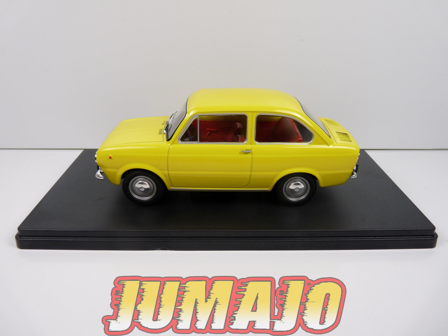 PTVQ22 Voiture 1/24 SALVAT Models : FIAT 850 1967