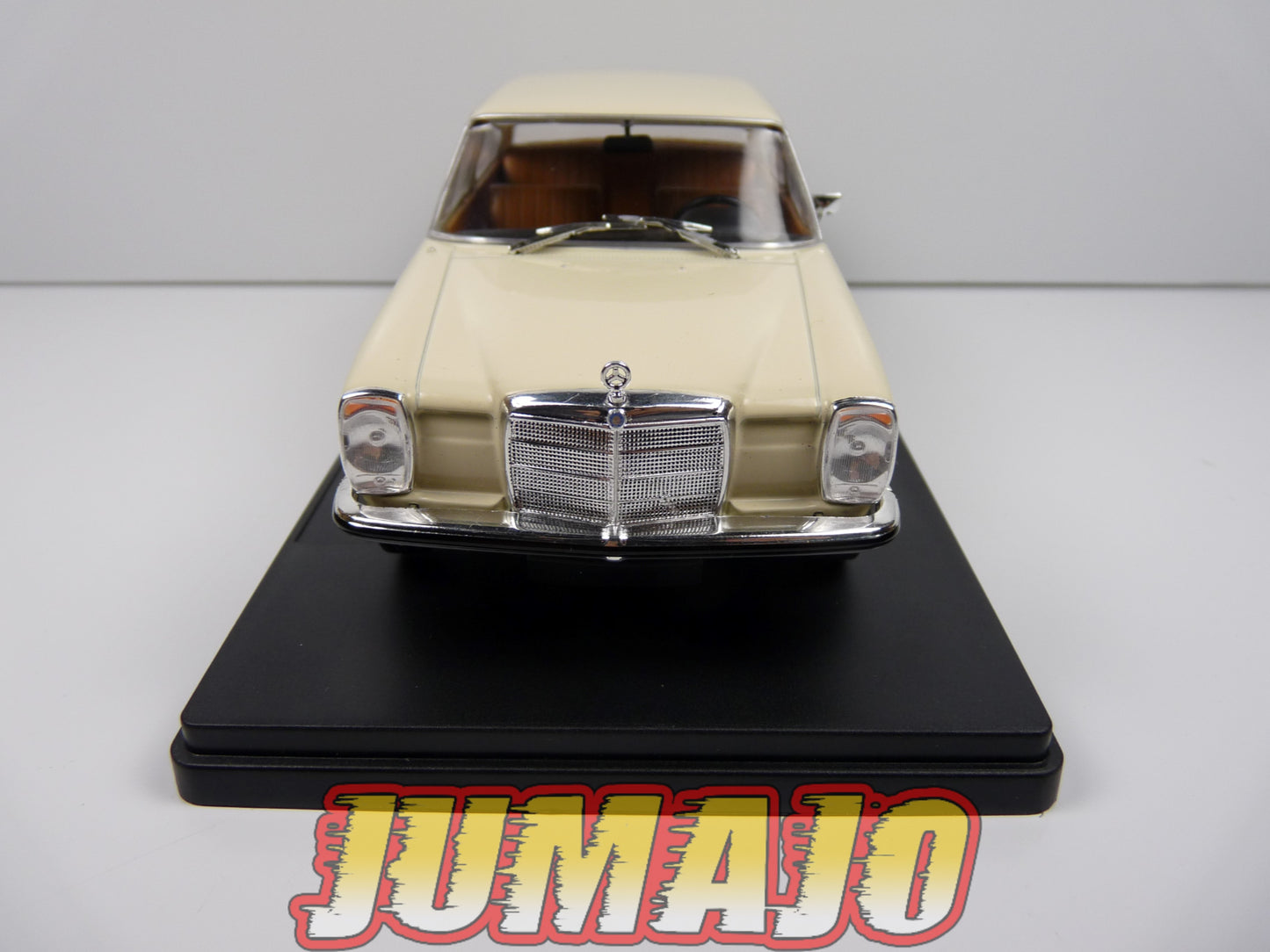 PTVQ24 Voiture 1/24 SALVAT Models : MERCEDES 200 D W115 1965