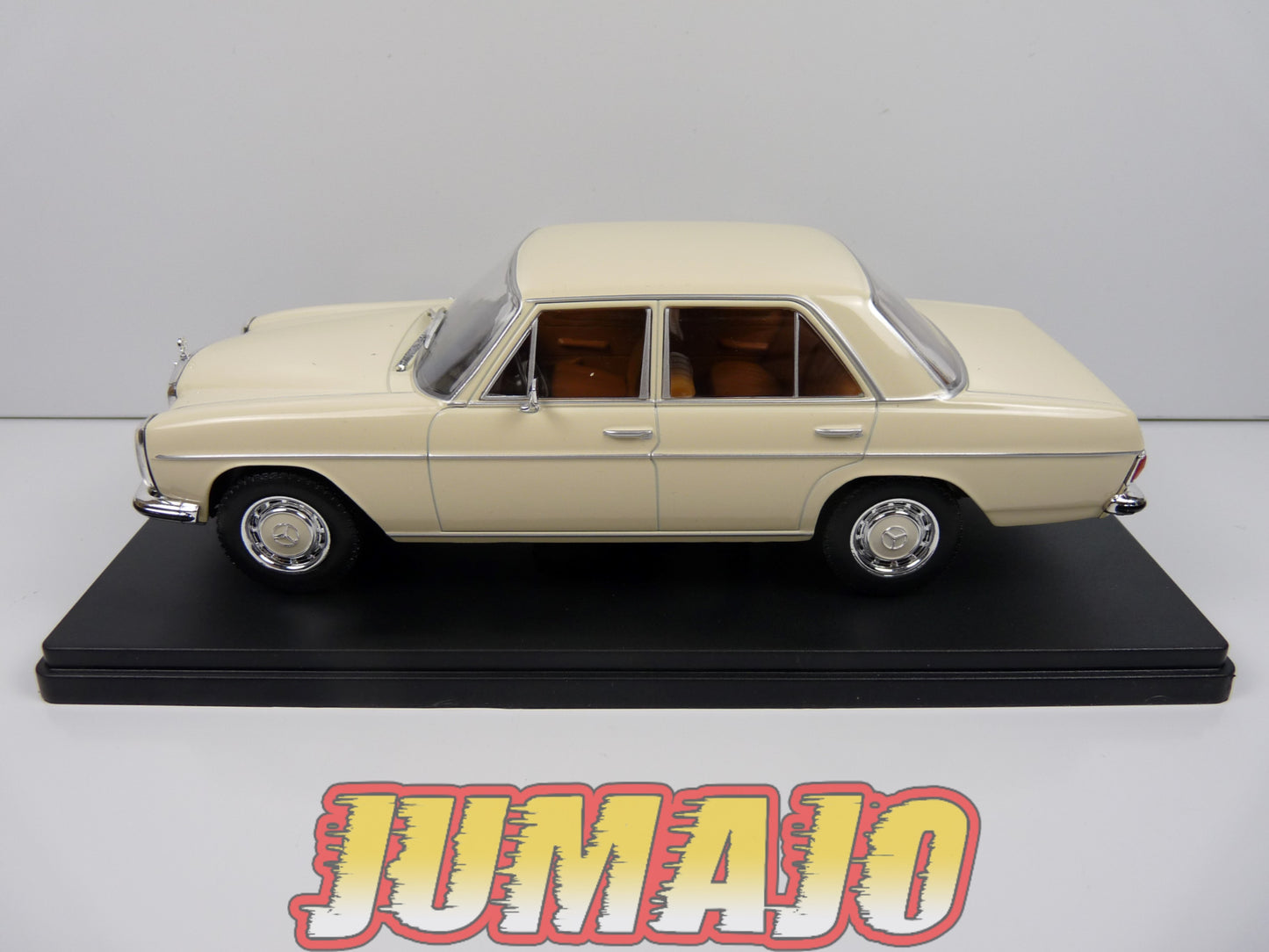 PTVQ24 Voiture 1/24 SALVAT Models : MERCEDES 200 D W115 1965