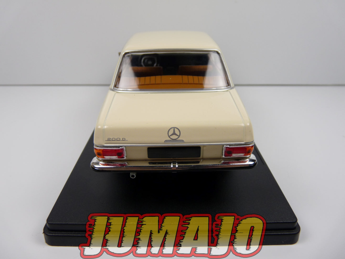 PTVQ24 Voiture 1/24 SALVAT Models : MERCEDES 200 D W115 1965