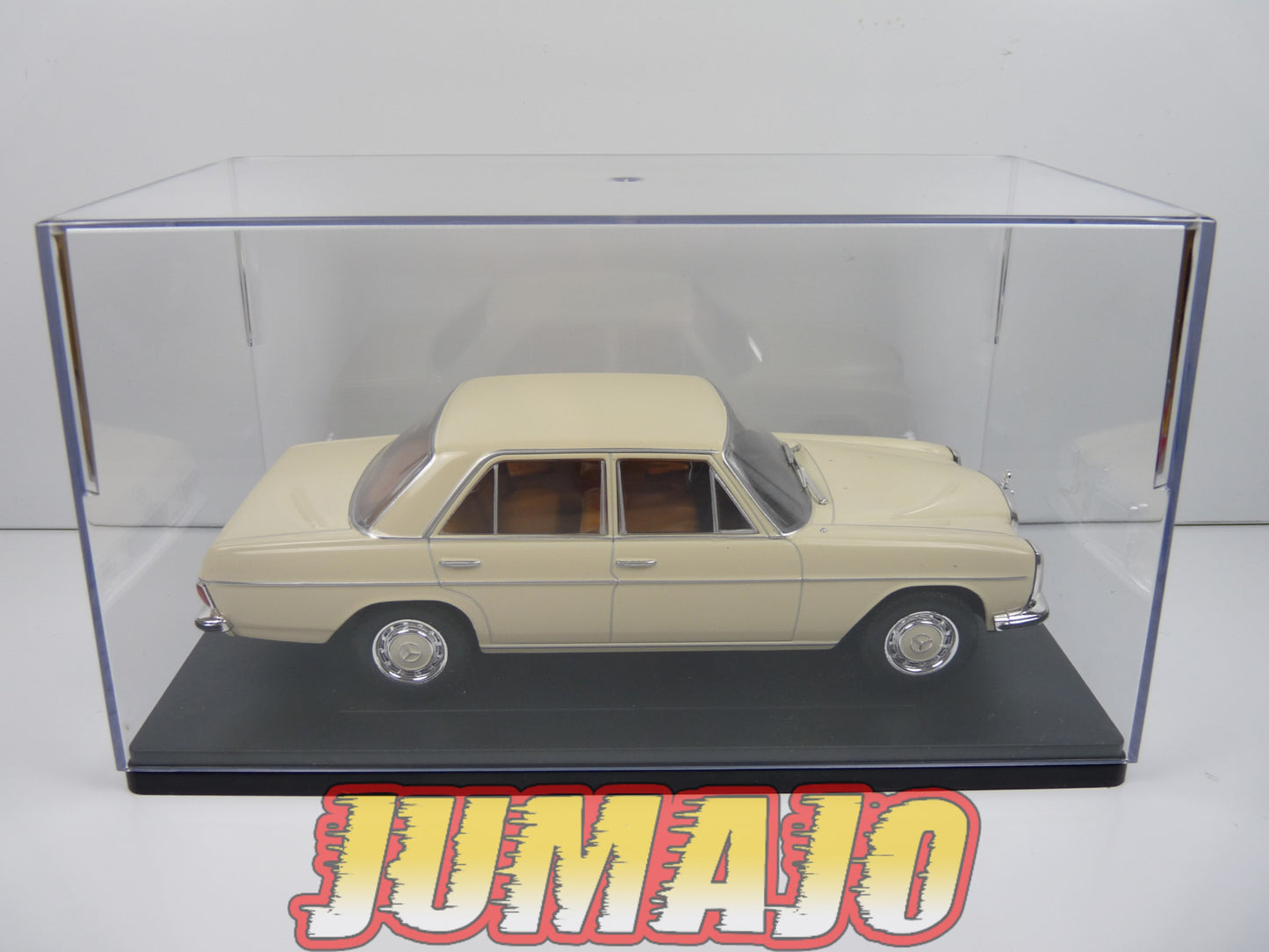 PTVQ24 Voiture 1/24 SALVAT Models : MERCEDES 200 D W115 1965